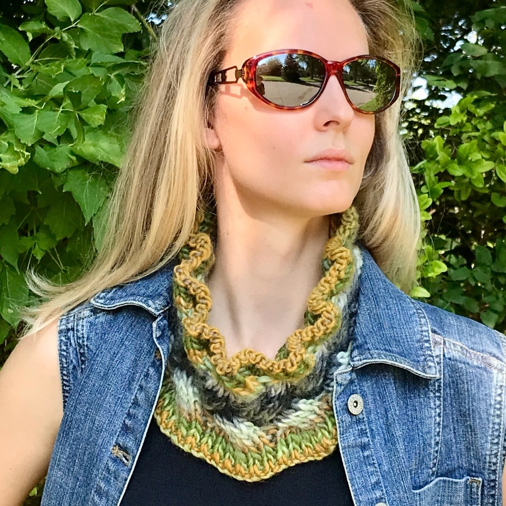 Handmade Neck Warmer (K19-2H) New Without Tags - Picture 4 of 10